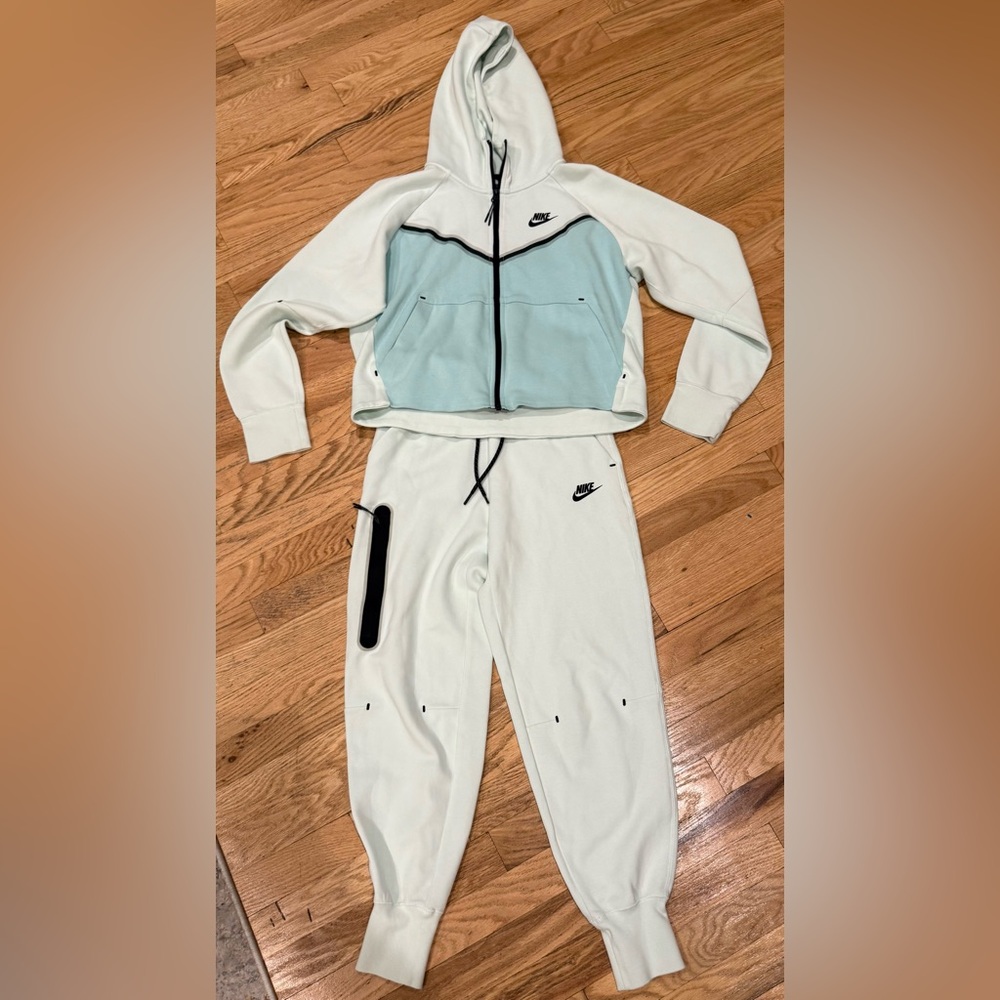 Nike Tech Windrunner Hoodie & Joggers Set Hoodie Small Joggers XS Glacier Blue